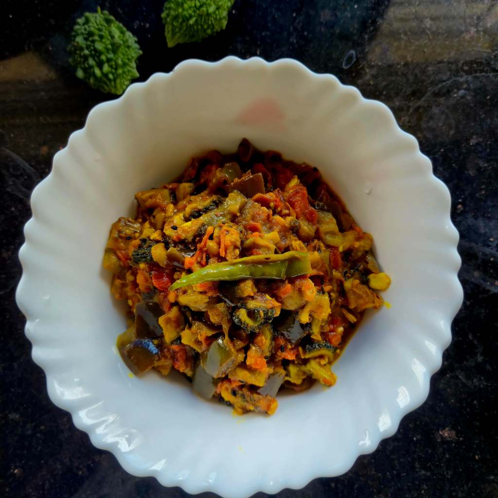 Uchchher Tok (উচ্ছে’র টক) – A Sweet-And-Sour Twist on Bitter&nbsp;Gourd