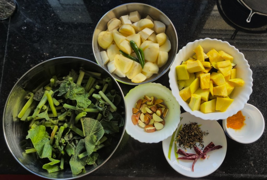 Ingredients for Kumro Shaak er Chochchori
