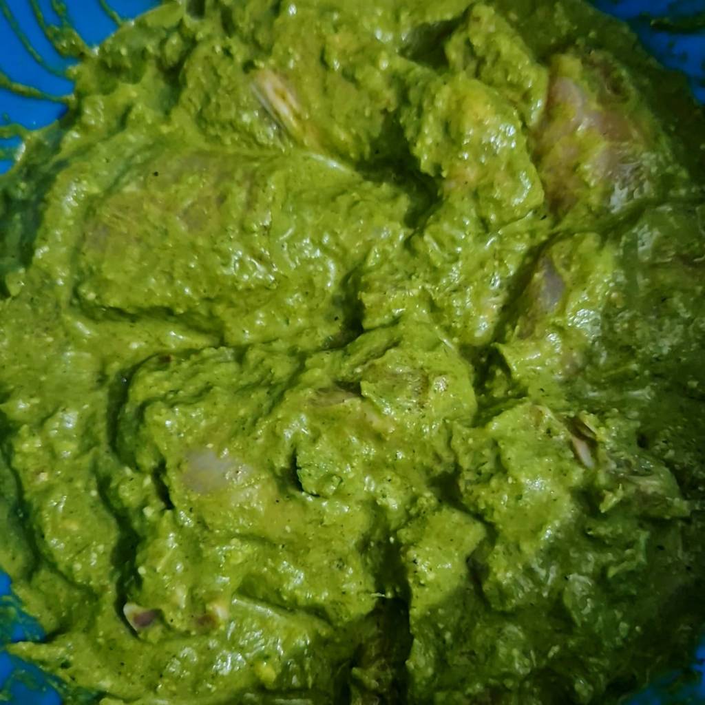 Marinating chicken with coriander