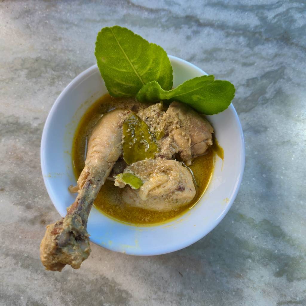 Gondhoraj Chicken (গন্ধরাজ চিকেন) – A Zesty Bengali&nbsp;Delight